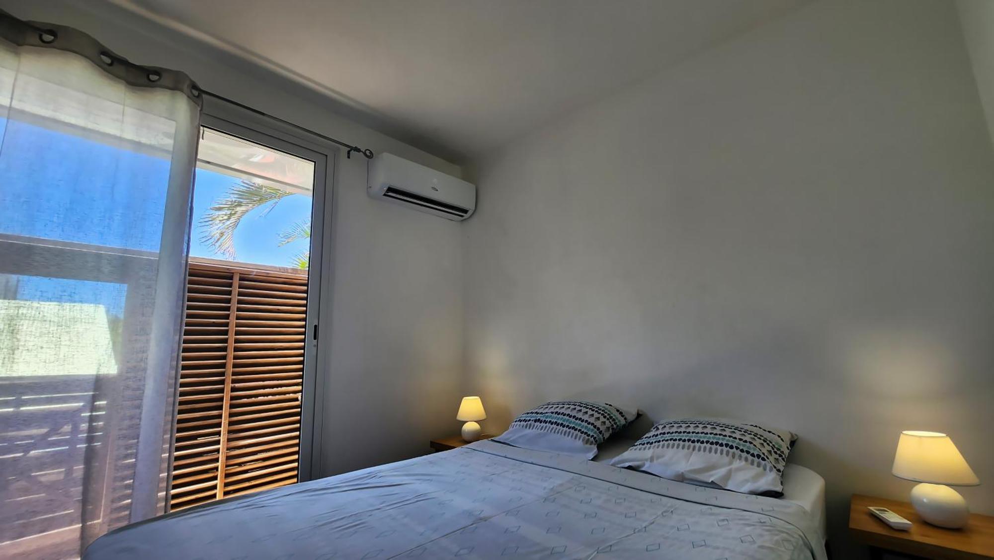 Le Manguier Apartment แซ็ง-ปีแยร์ ภายนอก รูปภาพ